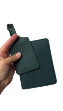 Load image into Gallery viewer, Heirloom Passport Cover  Emerald
