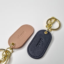 Load image into Gallery viewer, Oval Saffiano Keyring
